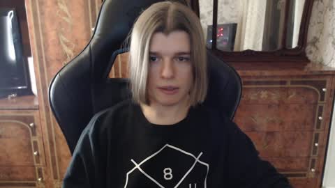 Snapshot of maxplay18 chatting on 3, 12, 2024 Max online show from 3, 12, 2024