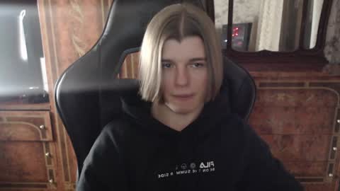 Snapshot of maxplay18 chatting on 12, 12, 2024 Max online show from 12, 12, 2024