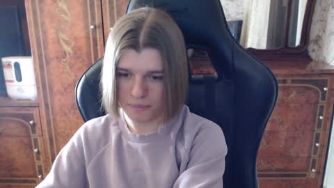 Snapshot of maxplay18 chatting on 19, 2, 2025 Max online show from 19, 2, 2025