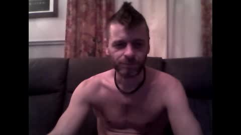Snapshot of maxthewolf chatting on 14, 11, 2025 MaxTheWolf online show from 14, 11, 2025