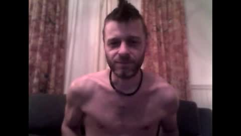 Snapshot of maxthewolf chatting on 18, 11, 2025 MaxTheWolf online show from 18, 11, 2025