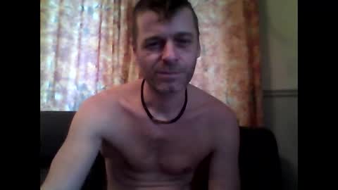 Snapshot of maxthewolf chatting on 24, 11, 2025 MaxTheWolf online show from 24, 11, 2025