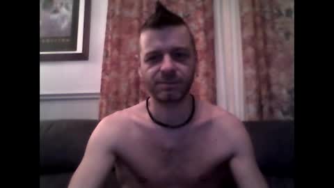 Snapshot of maxthewolf chatting on 19, 12, 2025 MaxTheWolf online show from 19, 12, 2025