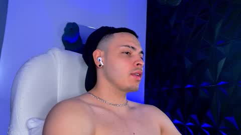 Snapshot of maxwell_dupont chatting on 8, 2, 2026 MAX online show from 8, 2, 2026