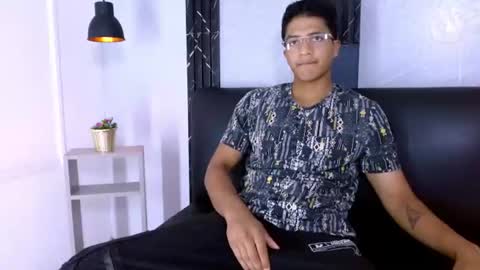 Max Wyatt online show from 27, 6, 2026