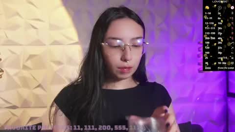 Snapshot of maxx_caprice chatting on 25, 5, 2026 gabby online show from 25, 5, 2026