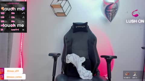 Snapshot of maxx_cortes chatting on 28, 12, 2024 maxx_cortes online show from 28, 12, 2024