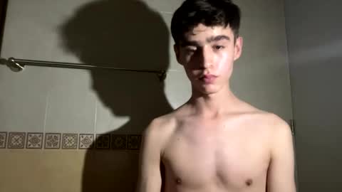 Snapshot of maxxteasse chatting on 5, 12, 2025 Maxx online show from 5, 12, 2025