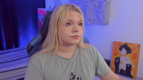 Maxine Minx online show from 31, 12, 2024