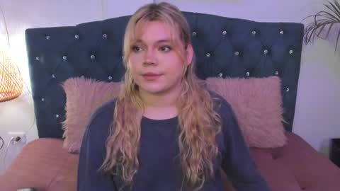 Maxine Minx online show from 14, 1, 2025