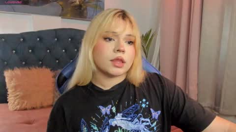 Maxine Minx online show from 29, 1, 2025