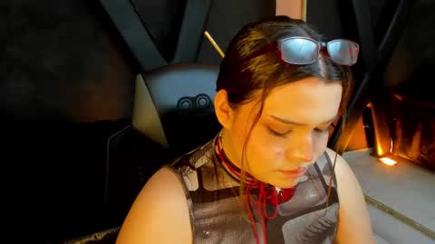 Maxine Minx online show from 23, 9, 2025