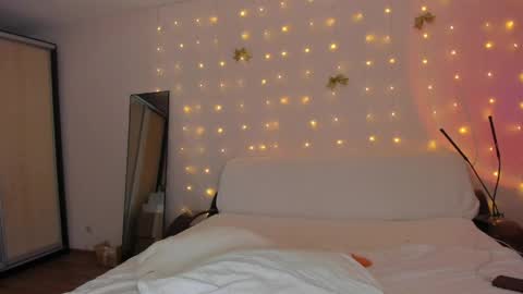 May Flower online show from 21, 4, 2026