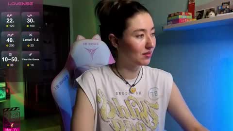 Snapshot of may_may_moon chatting on 29, 6, 2026 may_may_moon online show from 29, 6, 2026