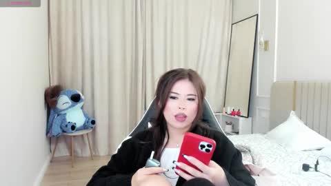 Mia online show from 14, 9, 2025