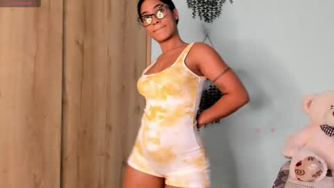 Snapshot of maya__fox chatting on 18, 2, 2025 OF mayitta19 online show from 18, 2, 2025