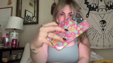 Snapshot of mayabellof chatting on 10, 1, 2025 Maya Belle online show from 10, 1, 2025