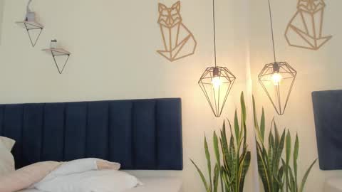 Snapshot of mayaevansmg chatting on 1, 12, 2025 SOFIA online show from 1, 12, 2025