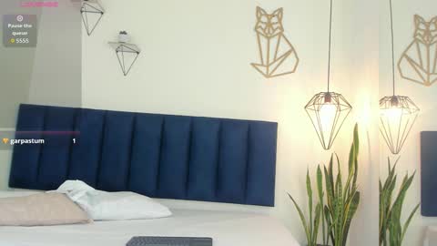 Snapshot of mayaevansmg chatting on 22, 12, 2025 SOFIA online show from 22, 12, 2025