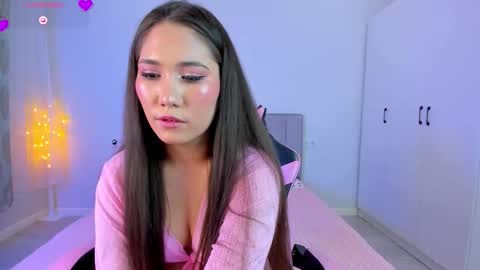 Mia online show from 5, 3, 2026