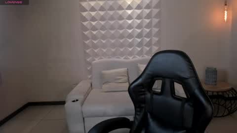 Snapshot of mayamoretti chatting on 24, 5, 2026 Maya online show from 24, 5, 2026