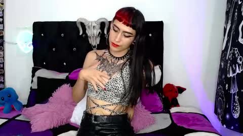 Snapshot of mayaredd chatting on 5, 2, 2025 mayaredd online show from 5, 2, 2025