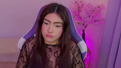 Snapshot of mayavexx chatting on 4, 6, 2026 Maya Vexx online show from 4, 6, 2026