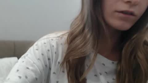 Snapshot of maybe_doll chatting on 2, 4, 2026 maybe_doll online show from 2, 4, 2026