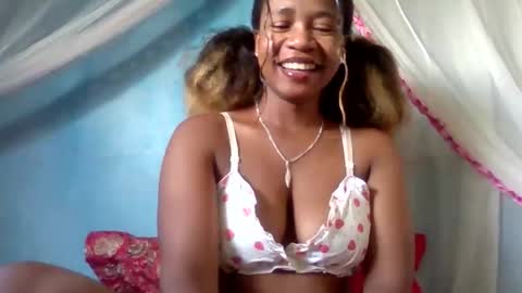 Snapshot of mayrah5 chatting on 6, 5, 2026 mayrah online show from 6, 5, 2026