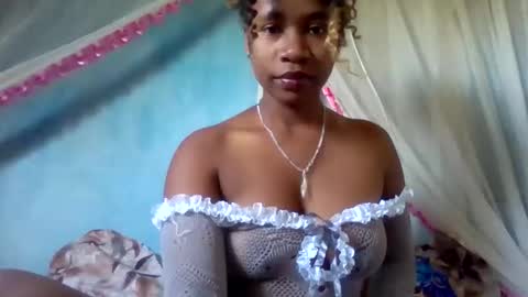 Snapshot of mayrah5 chatting on 24, 5, 2026 mayrah online show from 24, 5, 2026