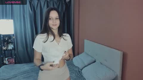 Snapshot of maysday chatting on 18, 12, 2025 May online show from 18, 12, 2025