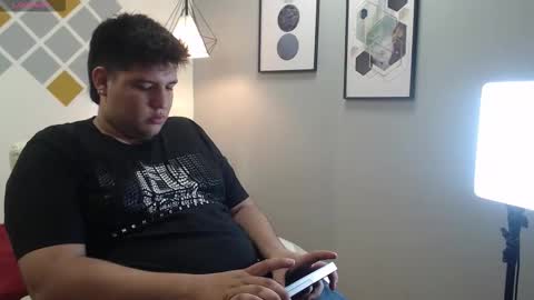 Snapshot of mazenrois chatting on 15, 1, 2026 mazen online show from 15, 1, 2026