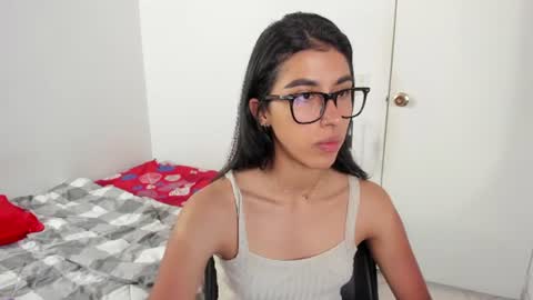Snapshot of mazikeen_18 chatting on 28, 7, 2026 mazikeen_18 online show from 28, 7, 2026