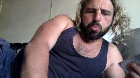 Snapshot of mazl0w chatting on 9, 12, 2024 mazl0w online show from 9, 12, 2024