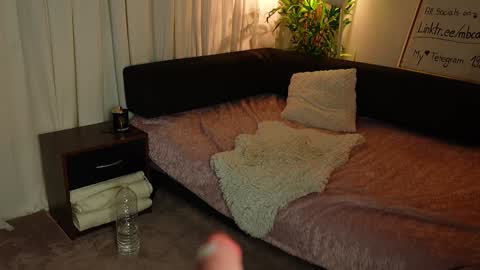 Anna       IG mbca anna  online show from 26, 1, 2025