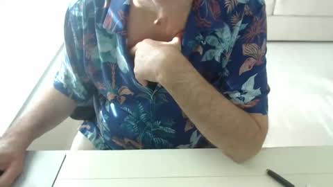 Snapshot of mbeastie chatting on 2, 11, 2025 Beastie online show from 2, 11, 2025