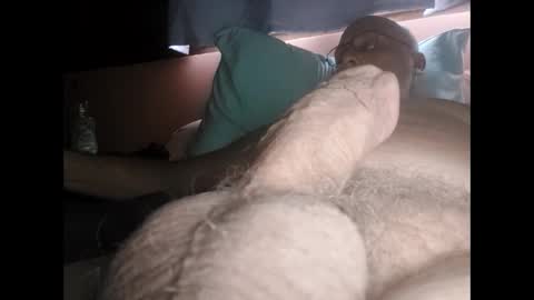 Snapshot of mbravo420 chatting on 29, 9, 2025 mbravo420 online show from 29, 9, 2025