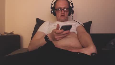 Snapshot of mcmike_es chatting on 7, 12, 2024 Mike online show from 7, 12, 2024