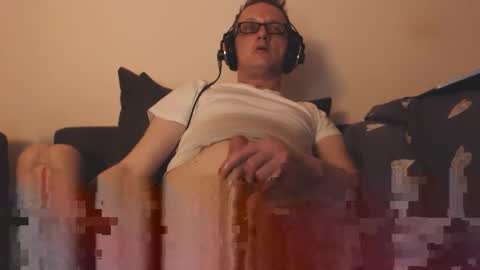 Snapshot of mcmike_es chatting on 26, 12, 2024 Mike online show from 26, 12, 2024