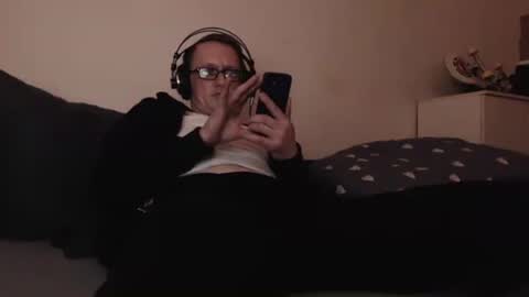 Snapshot of mcmike_es chatting on 25, 1, 2025 Mike online show from 25, 1, 2025