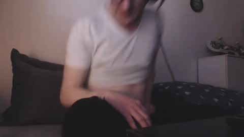 Snapshot of mcmike_es chatting on 1, 2, 2025 Mike online show from 1, 2, 2025