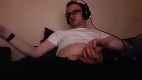 Snapshot of mcmike_es chatting on 15, 2, 2025 Mike online show from 15, 2, 2025