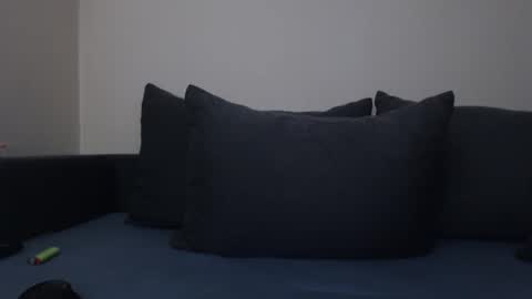 Snapshot of mcmike_es chatting on 4, 10, 2025 Mike online show from 4, 10, 2025