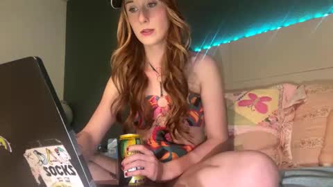 Snapshot of meadowmoon3 chatting on 20, 11, 2025 meadowmoon3 online show from 20, 11, 2025