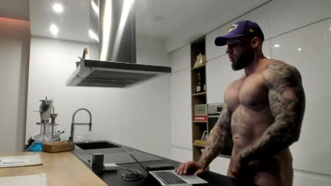 Snapshot of mealphamale chatting on 23, 5, 2026 Alpha Male online show from 23, 5, 2026