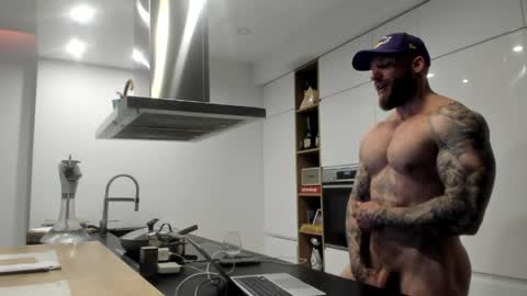 Snapshot of mealphamale chatting on 5, 6, 2026 Alpha Male online show from 5, 6, 2026