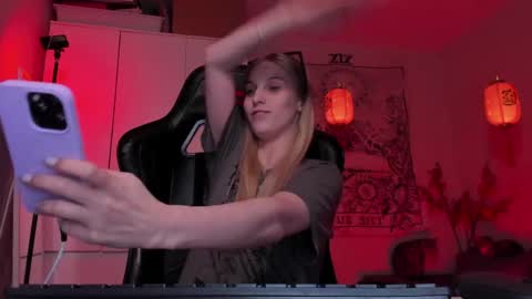 Anna online show from 19, 4, 2026