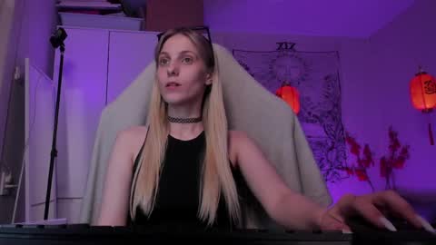 Snapshot of meandmaboy chatting on 21, 5, 2026 Anna online show from 21, 5, 2026