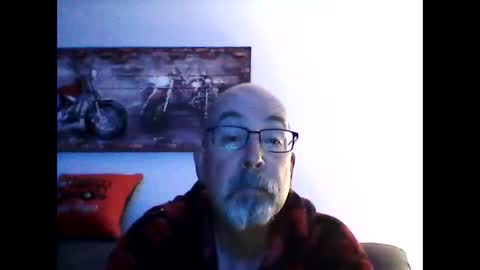Snapshot of meathome3 chatting on 26, 4, 2026 me at home online show from 26, 4, 2026