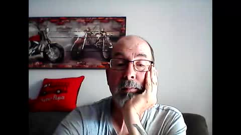 Snapshot of meathome3 chatting on 10, 5, 2026 me at home online show from 10, 5, 2026